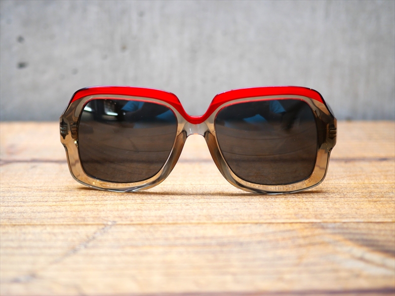 【alain mikli / アラン ミクリ】フレンチヴィンテージ・スタイルをアラン ミクリが再構築した新作サングラス「A05516-001/S4」